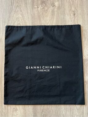 Gianni Chiarini dust bag (C94)